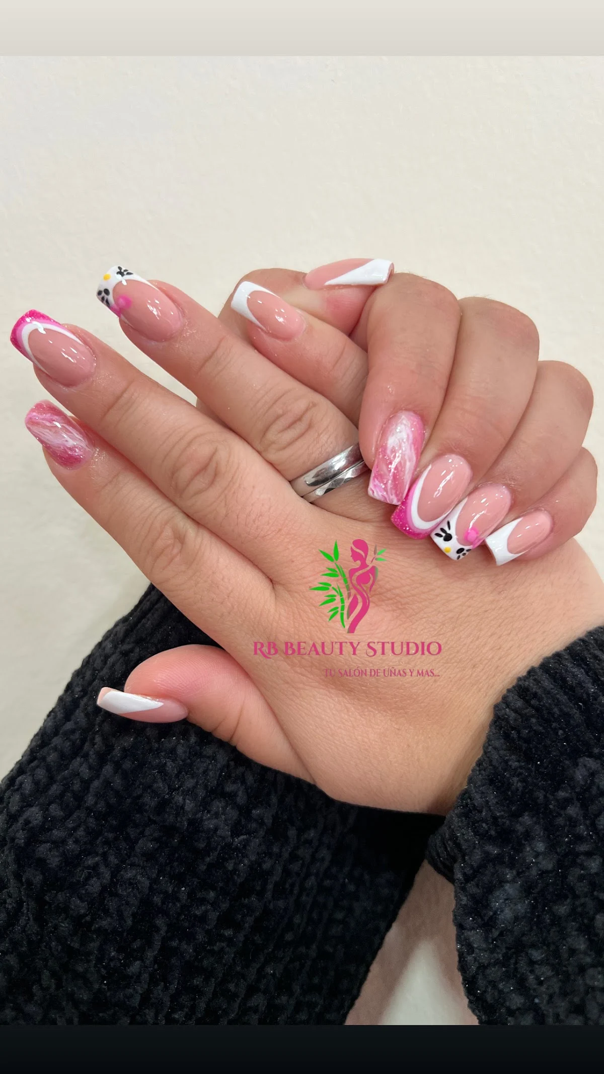 RB BEAUTY STUDIO