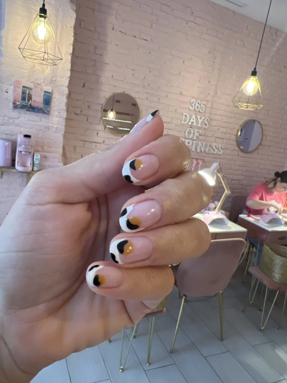 Rosa Angel Nail Bar - 7