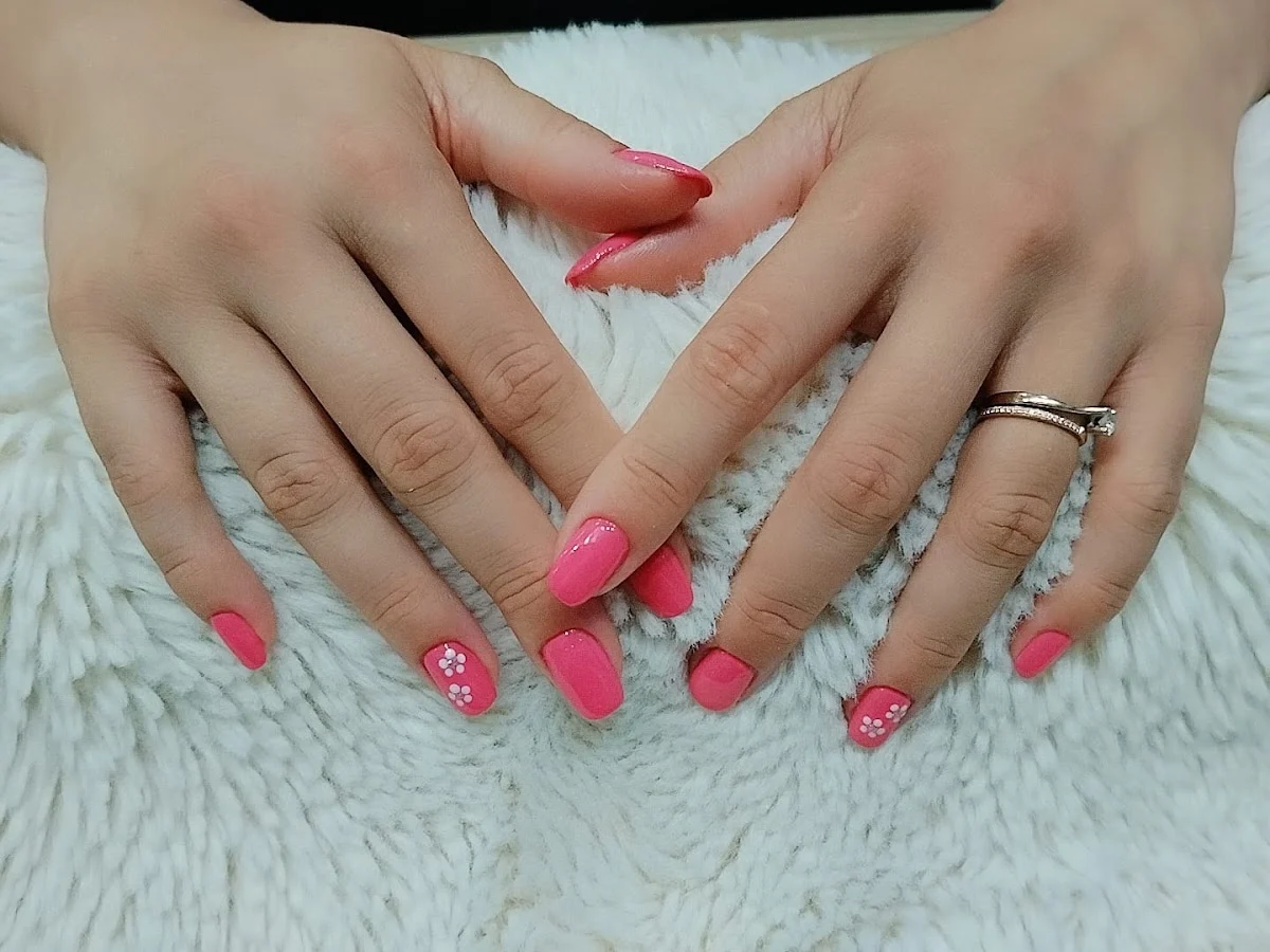 Salón de Uñas Rosa - 2