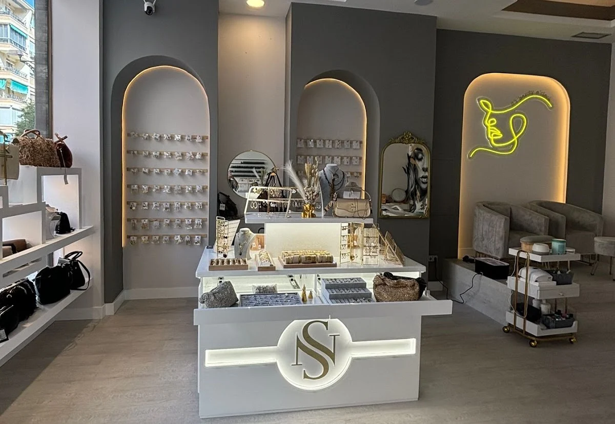 Sisu Nails, eyelashes and eyebrows - 5