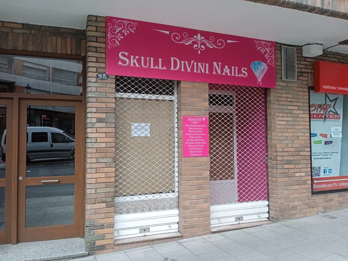 Skull Divini Nails - 2
