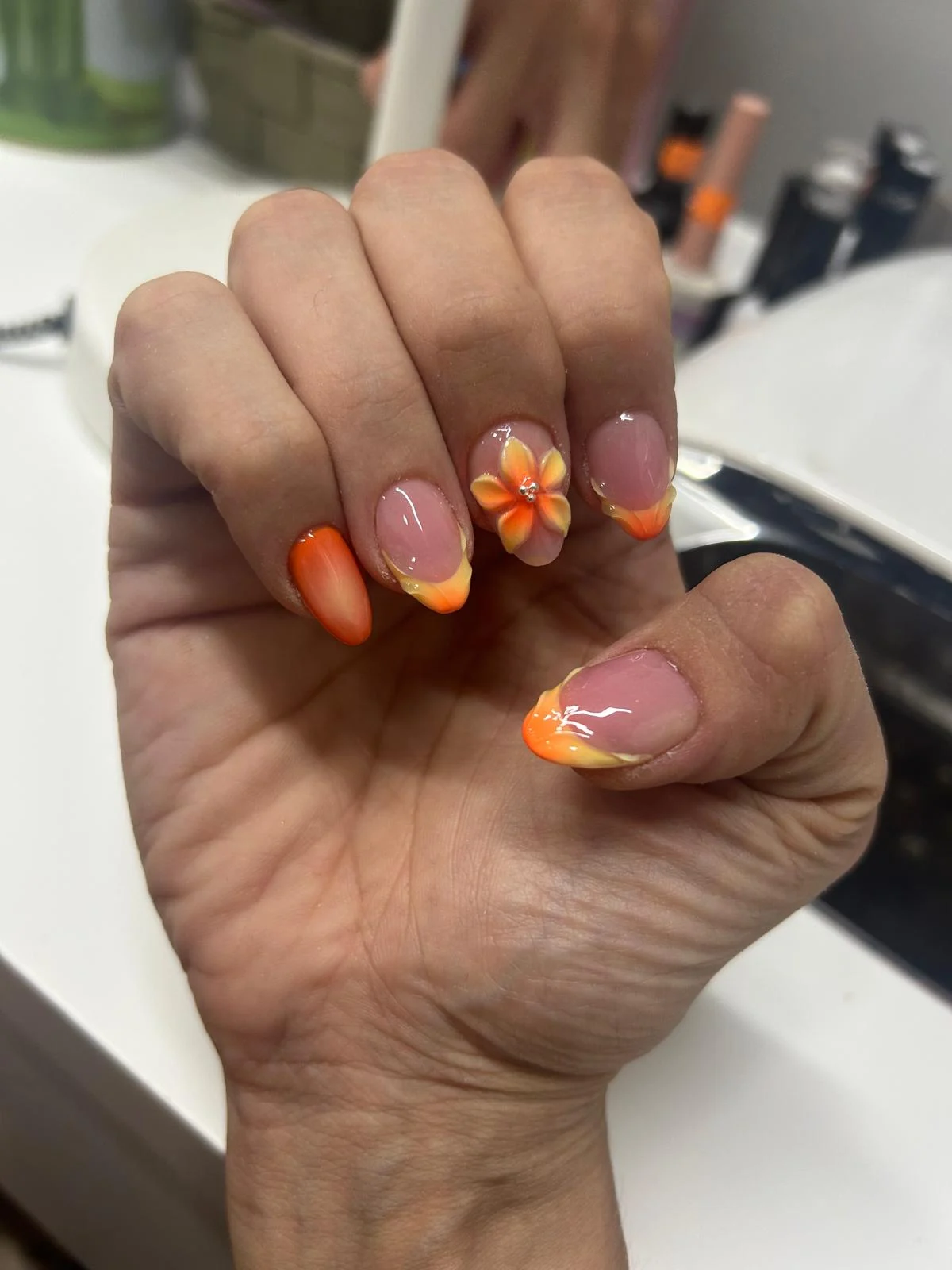 SKY NAIL Salón de uñas vietnamita