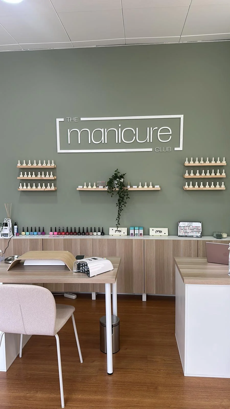 The manicure club