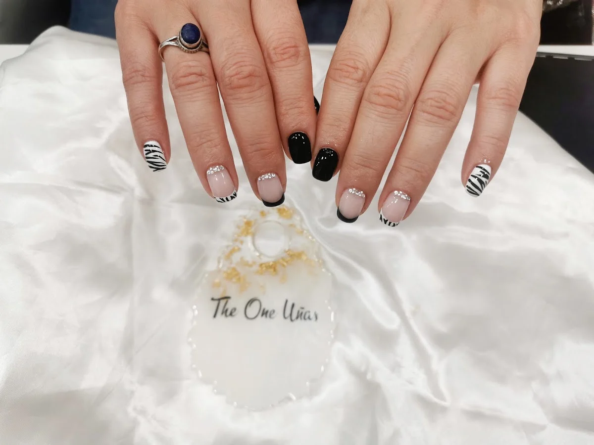 The One peluquería & uñas