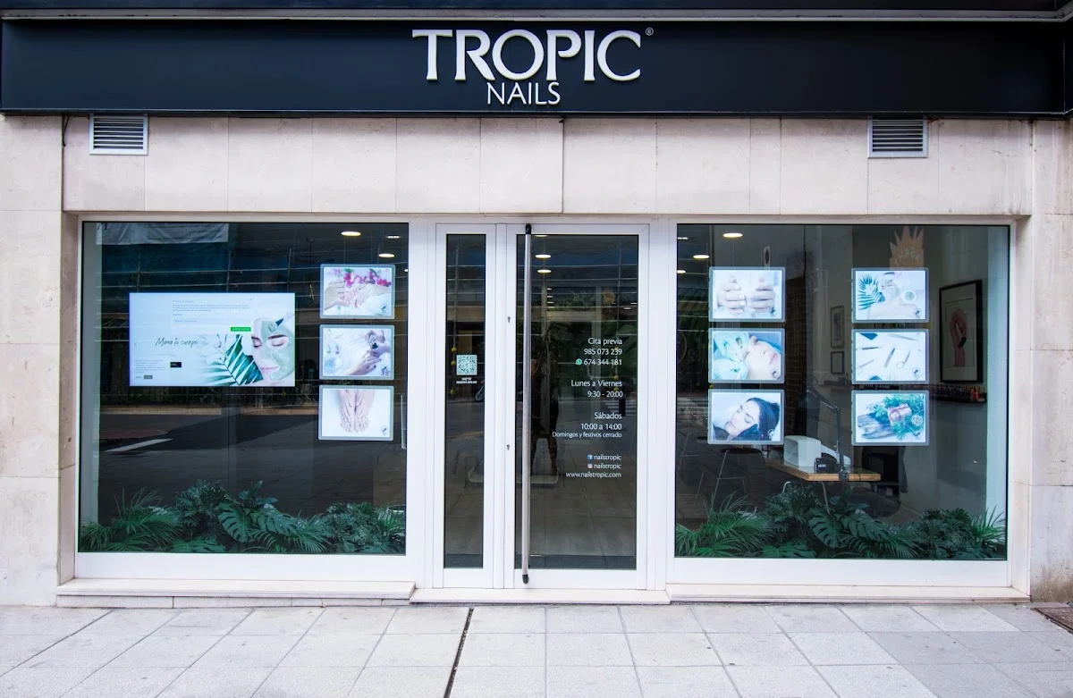 Tropic Nails - 2