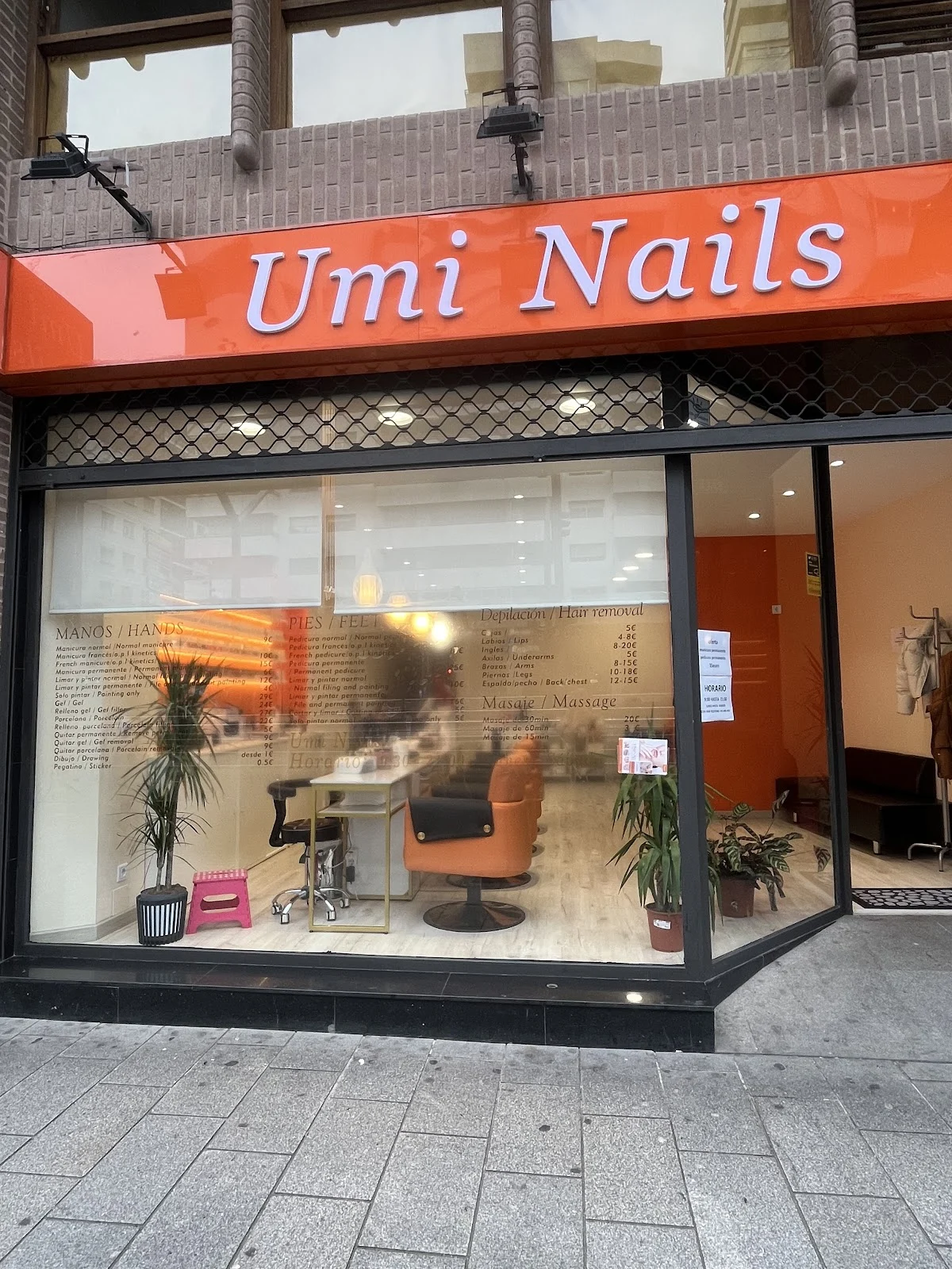 umi nails(salon de uñas)