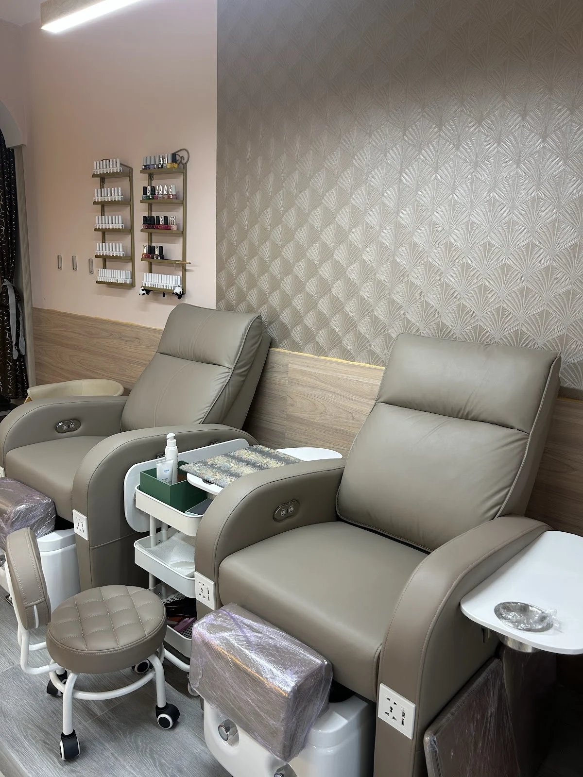 UÑAS 19 NAILS & MASSAGES