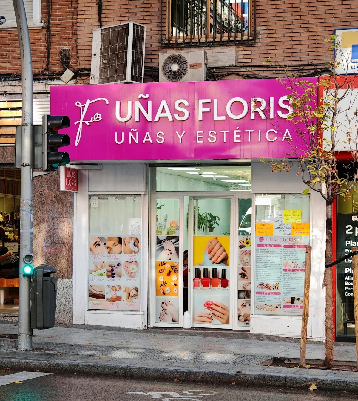 UÑAS FLORIS