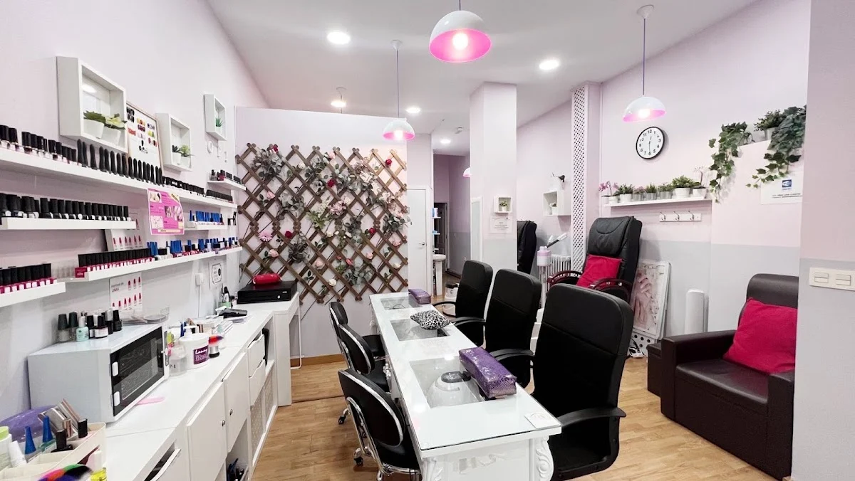 Uñas Luna. Estética y Masaje