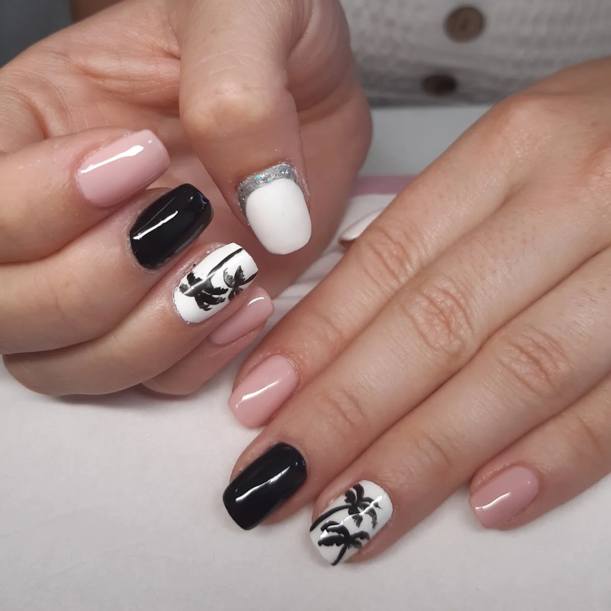 Valeni's Nails & Beauty - Granada - 4