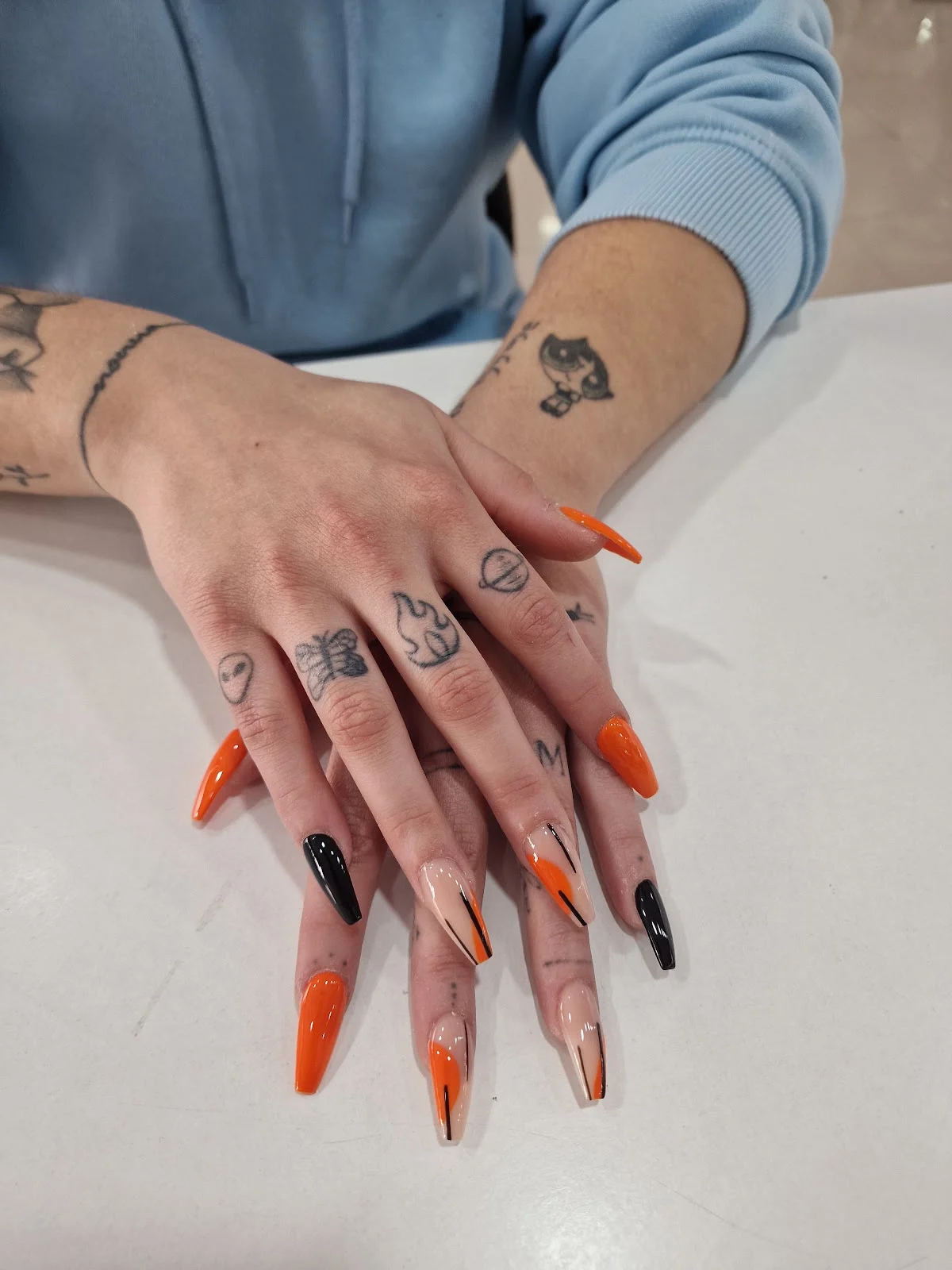 Viet Nam Nail