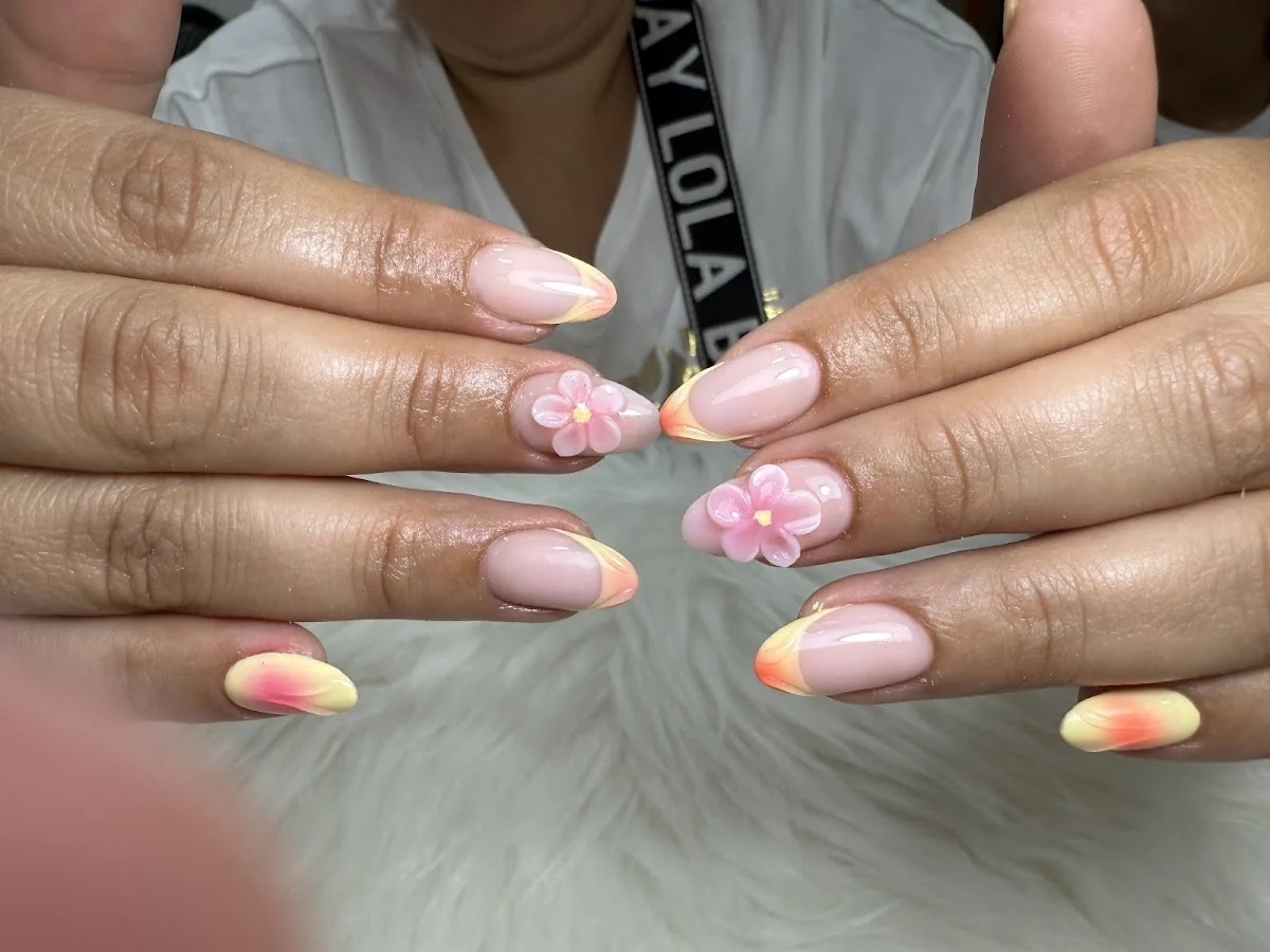 VIETNAM NAILS